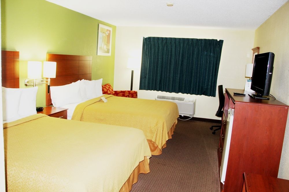 Quality Inn East Evansville Exterior photo